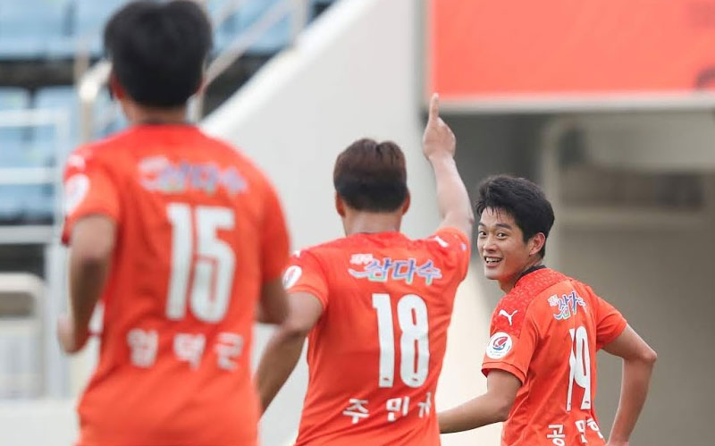 Soi kèo trận đấu Jeonbuk Hyundai Motors vs Jeju United