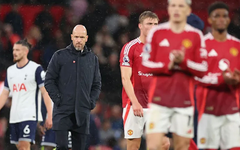 Erik ten Hag đáp trả lời kêu gọi bị Man United sa thải