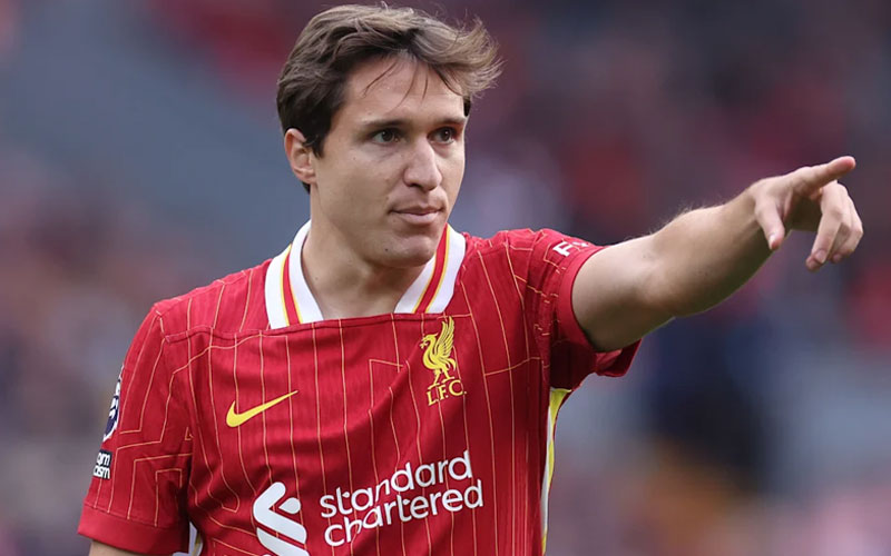 Federico Chiesa trong trận ra mắt Liverpool